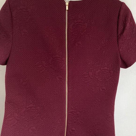 Calvin Klein Sheath Dress, Short Sleeve w/ Gold Zipper, Textured Fabric - Picture 4 of 6